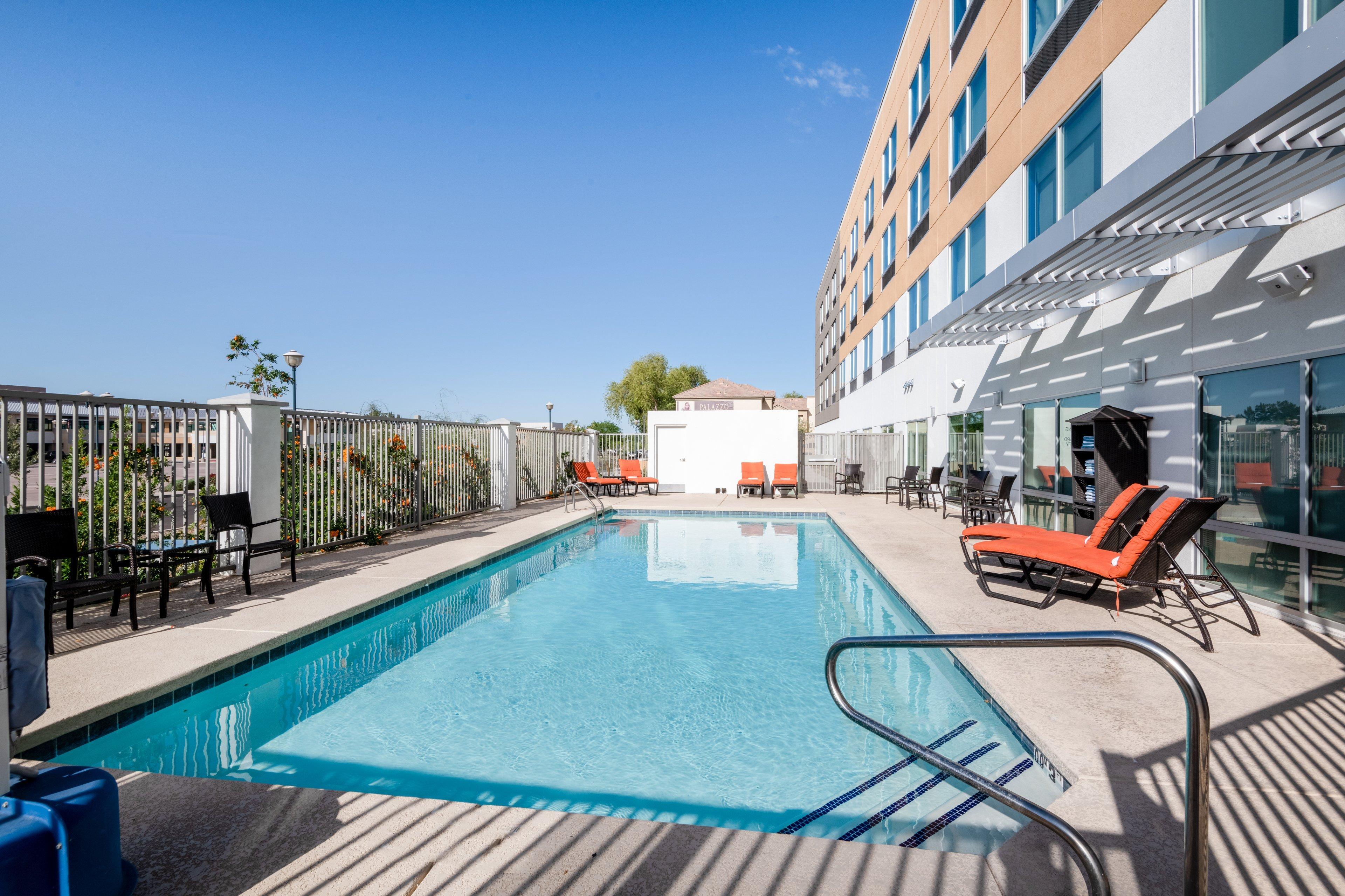 Holiday Inn Express & Suites - Phoenix - Airport North By Ihg Bagian luar foto