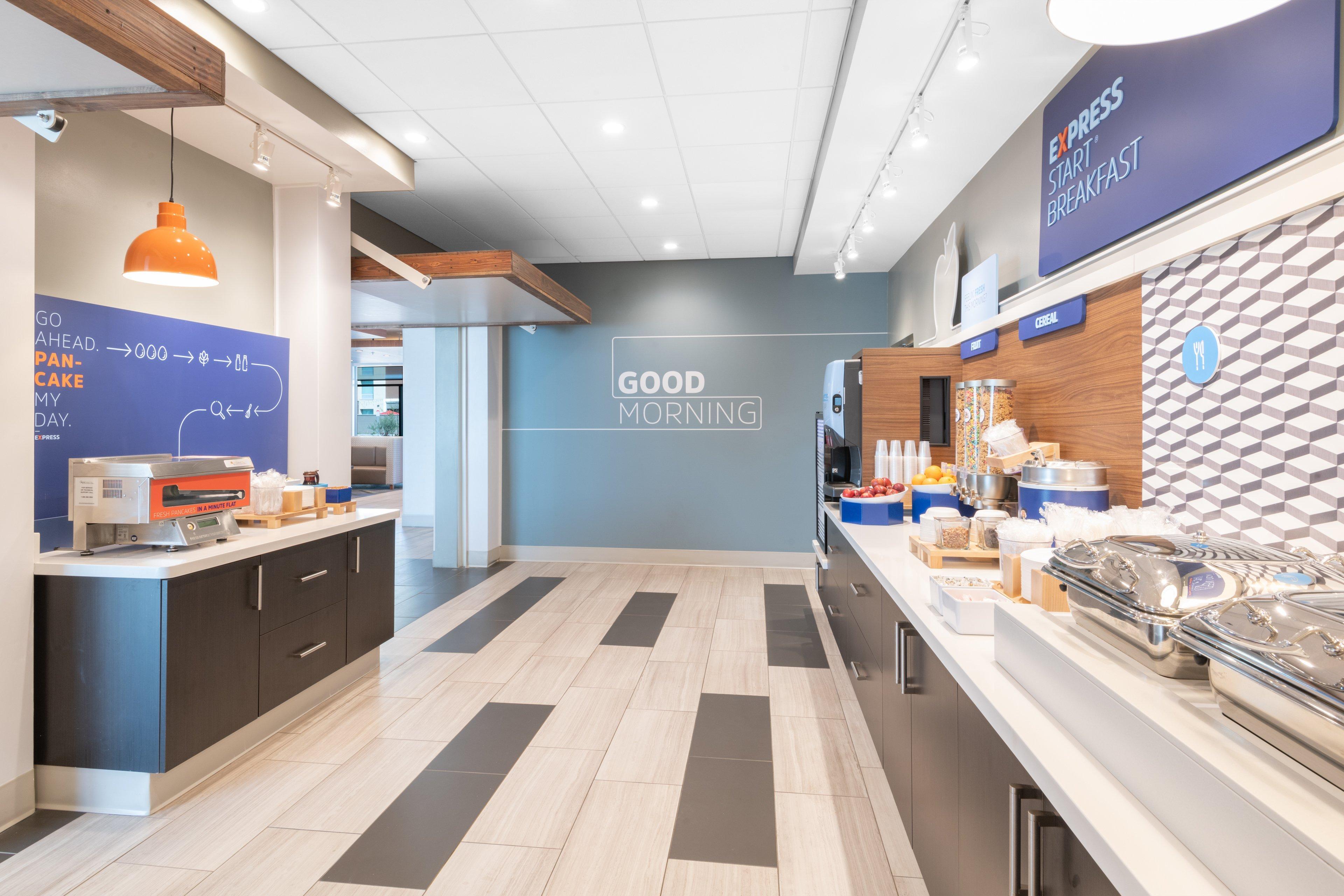 Holiday Inn Express & Suites - Phoenix - Airport North By Ihg Bagian luar foto