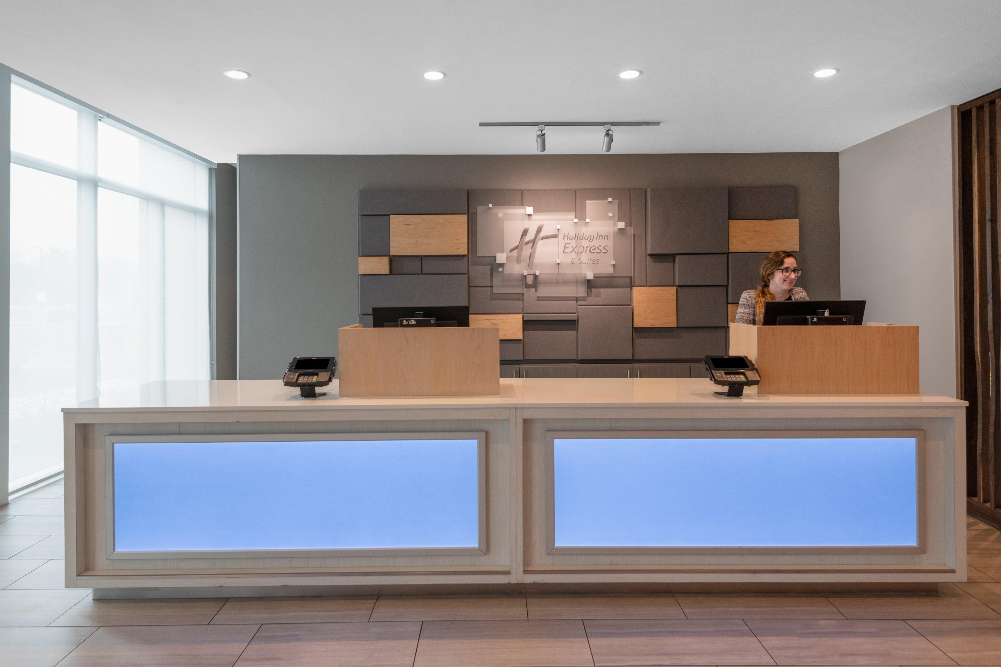Holiday Inn Express & Suites - Phoenix - Airport North By Ihg Bagian luar foto
